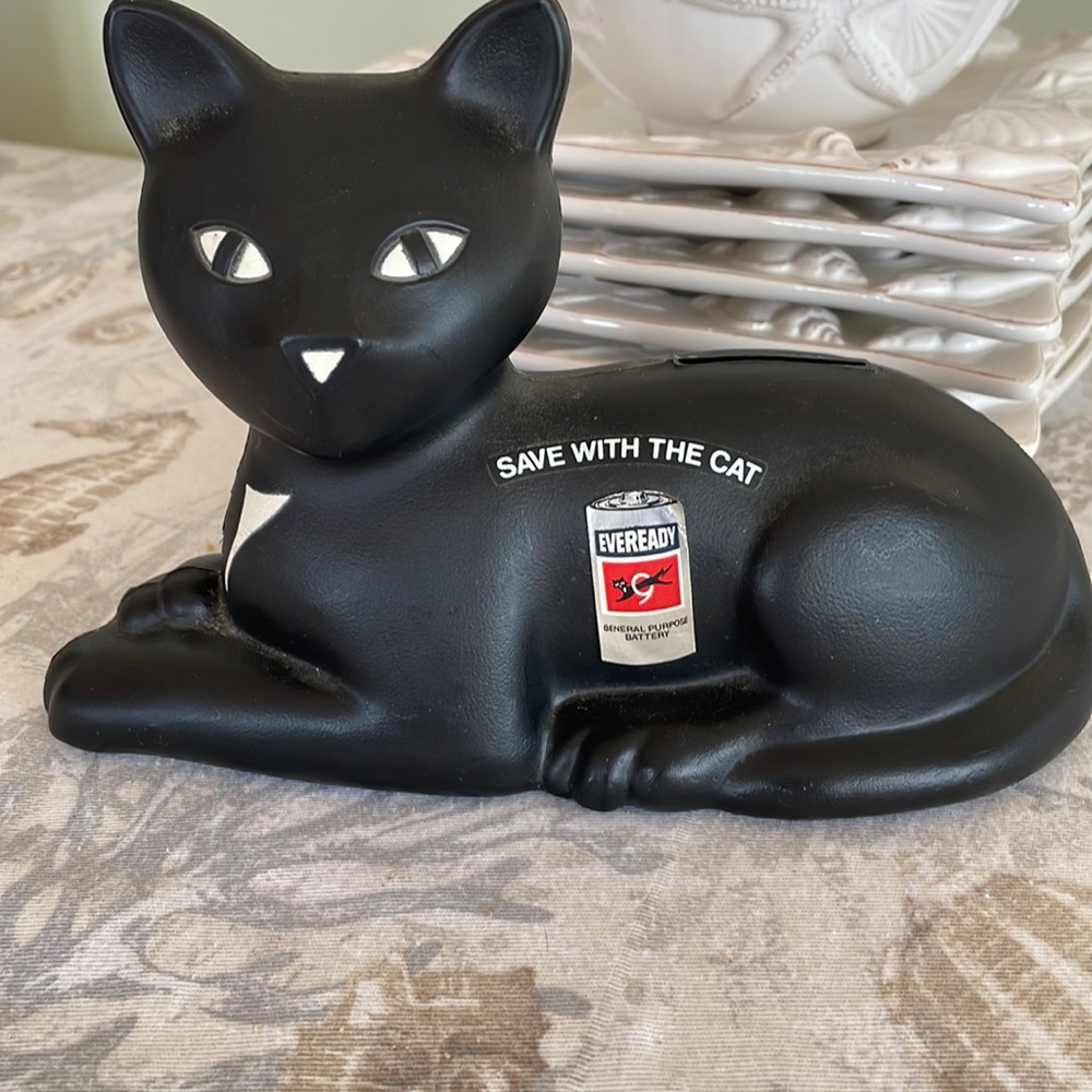 Vintage 1981 Eveready Battery Cat Bank